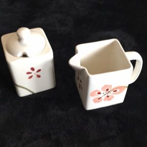 Corelle Coordinates Pretty Pink sugar & creamer set w/painted abstract flowers